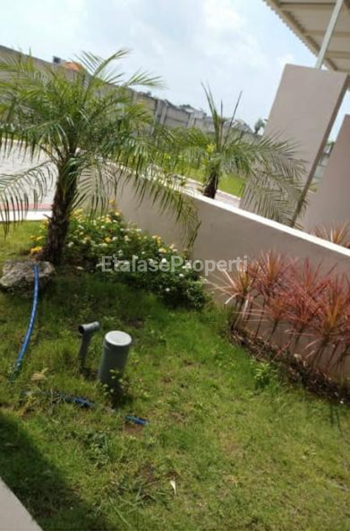 Foto properti Dijual Cepat! Rumah FULL FURNISHED Puri Safira Regency Menganti 3