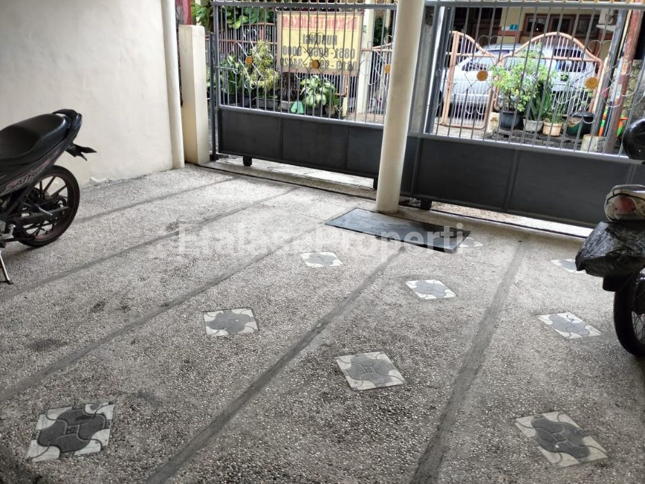 Foto properti Disewakan Rumah Siap Huni Di Karang Empat 4