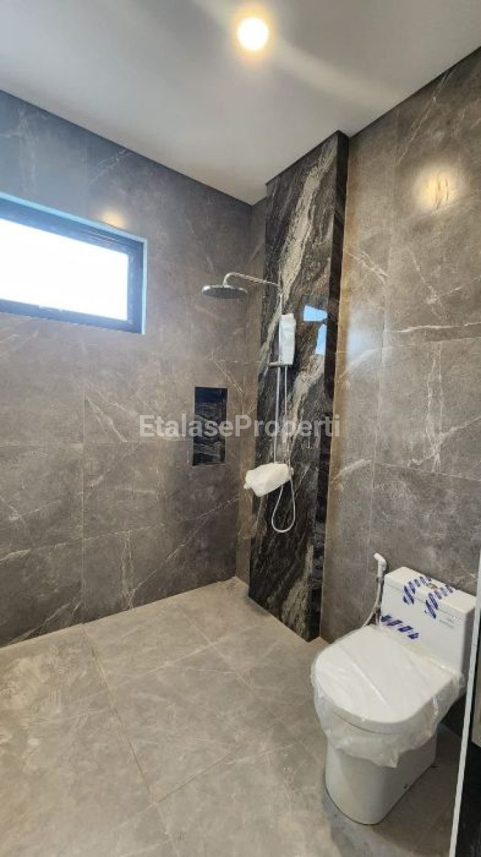 Foto properti Dijual Rumah Baru High Spec Cluster Woodland Citraland 4