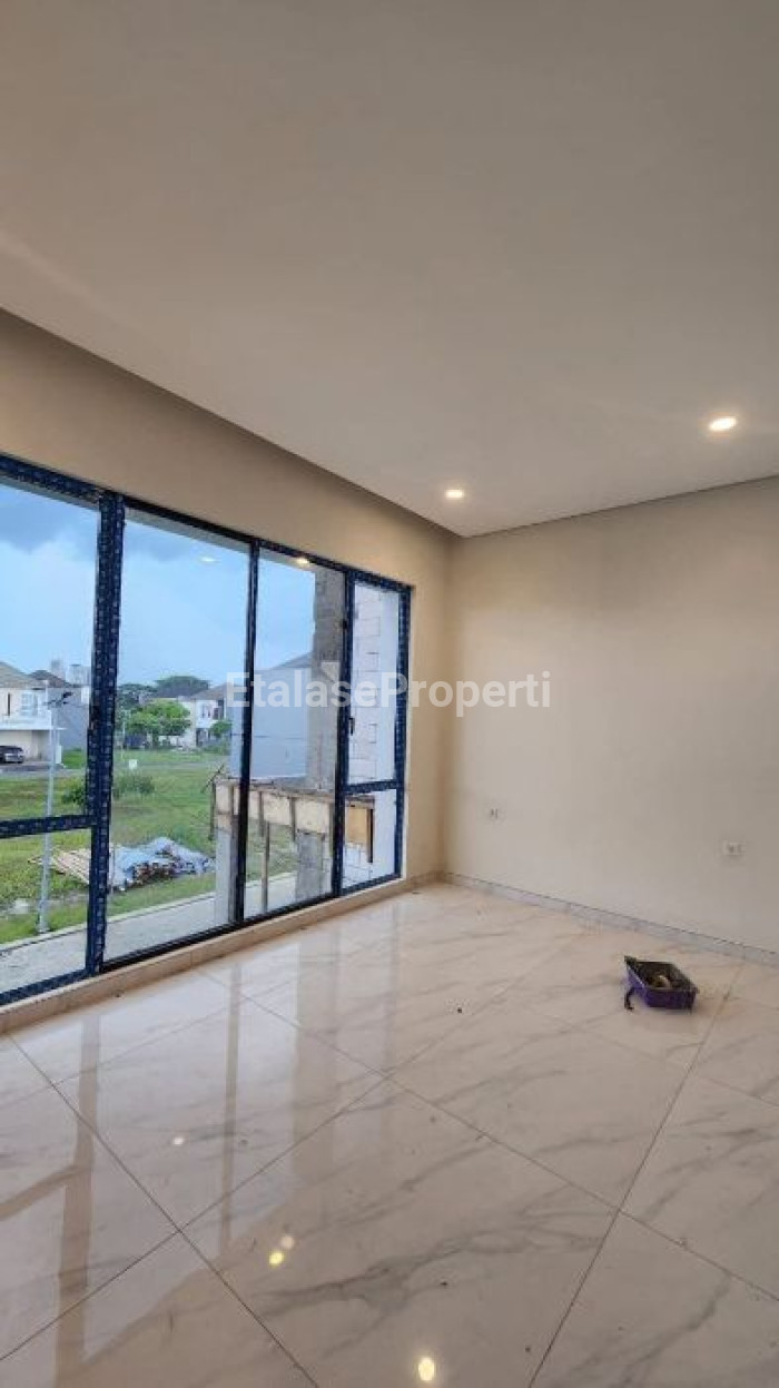 Foto properti Dijual Rumah Baru High Spec Cluster Woodland Citraland 8