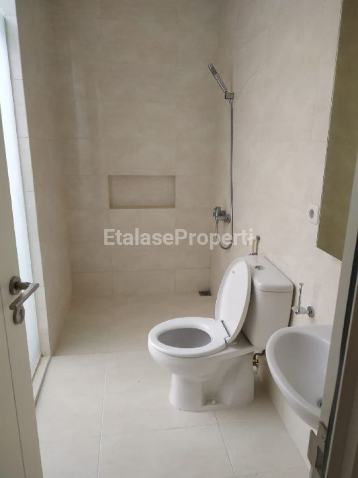 Foto properti Dijual Rumah Zimbali Costa Grand Island Pakuwon City 4