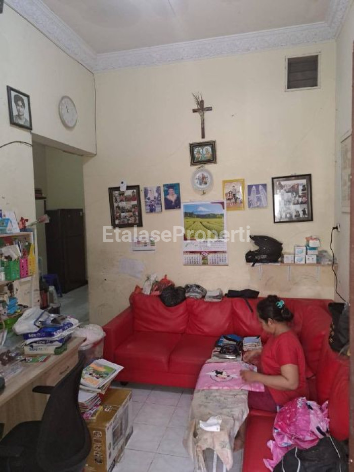 Foto properti Dijual Cepat! Rumah Ploso Timur 4 Bedroom Dekat Kalijudan 7