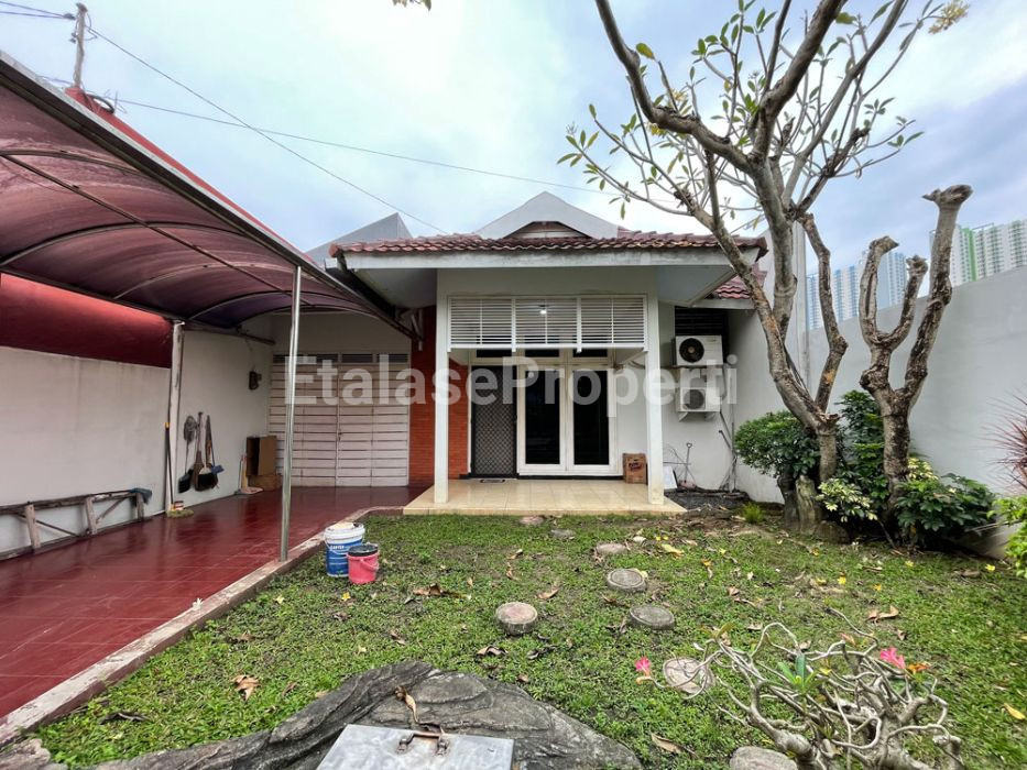 Foto properti Dijual Rumah Darmo Sentosa Raya (DSR) Surabaya Barat 3