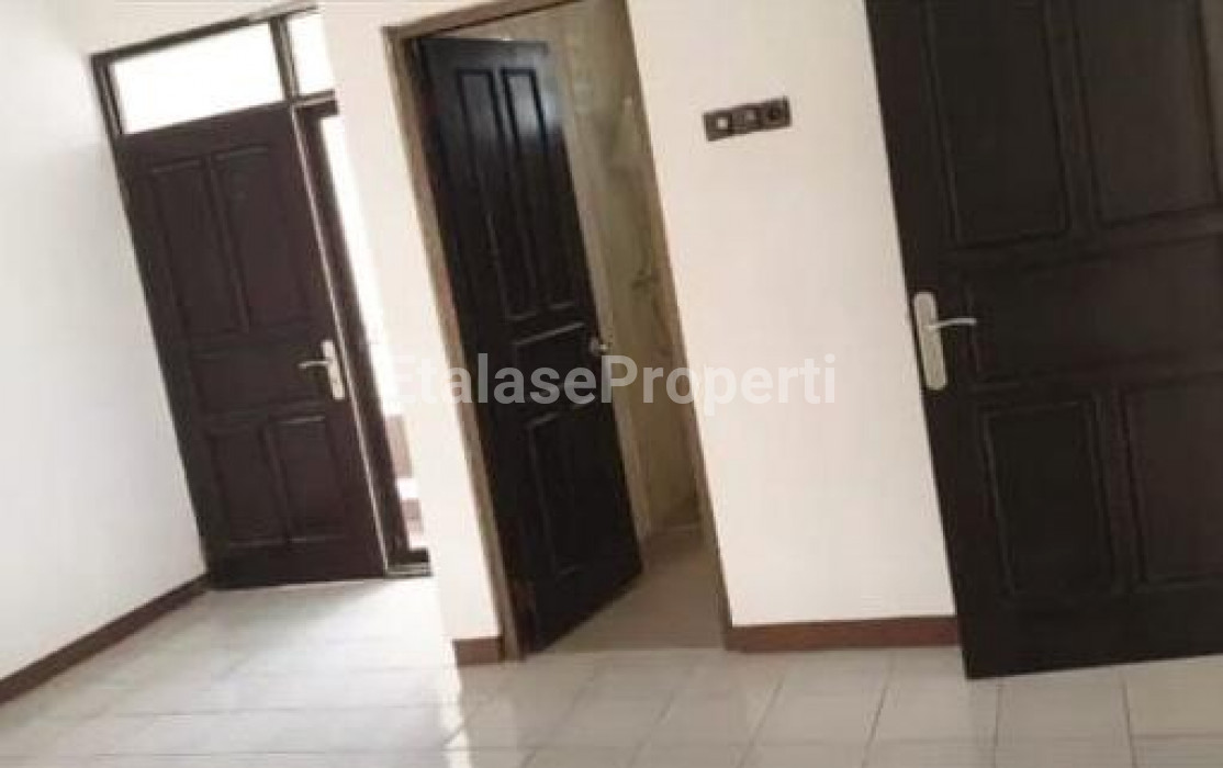 Foto properti Di Jual Rumah Di Dharmahusada Indah Barat 4