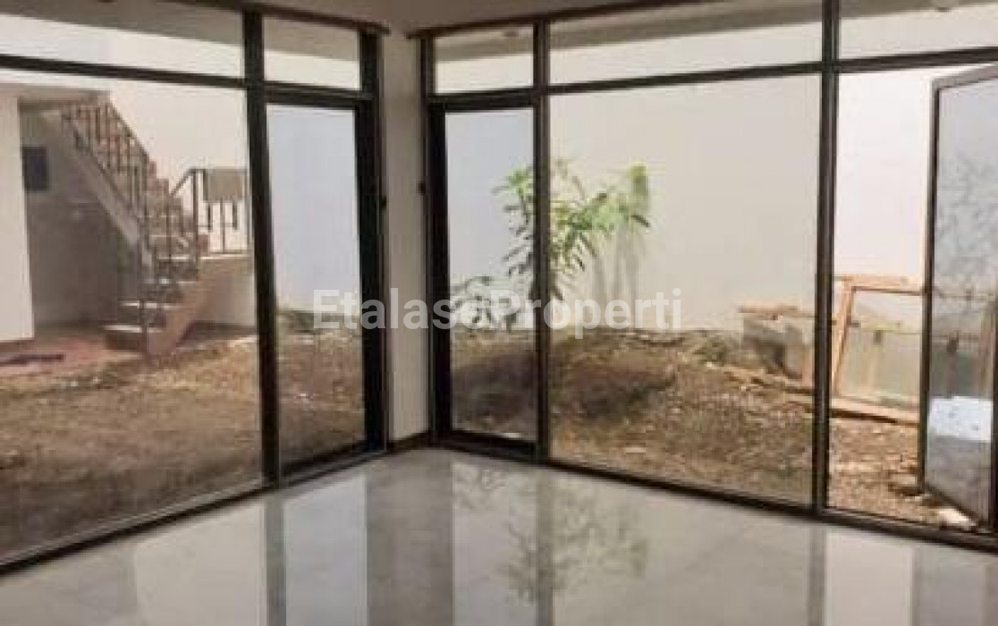 Foto properti Di Jual Rumah Di Dharmahusada Indah Barat 8