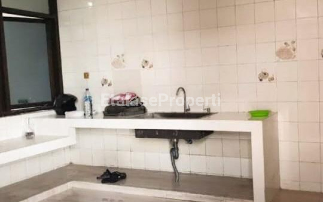 Foto properti Di Jual Rumah Di Dharmahusada Indah Barat 2