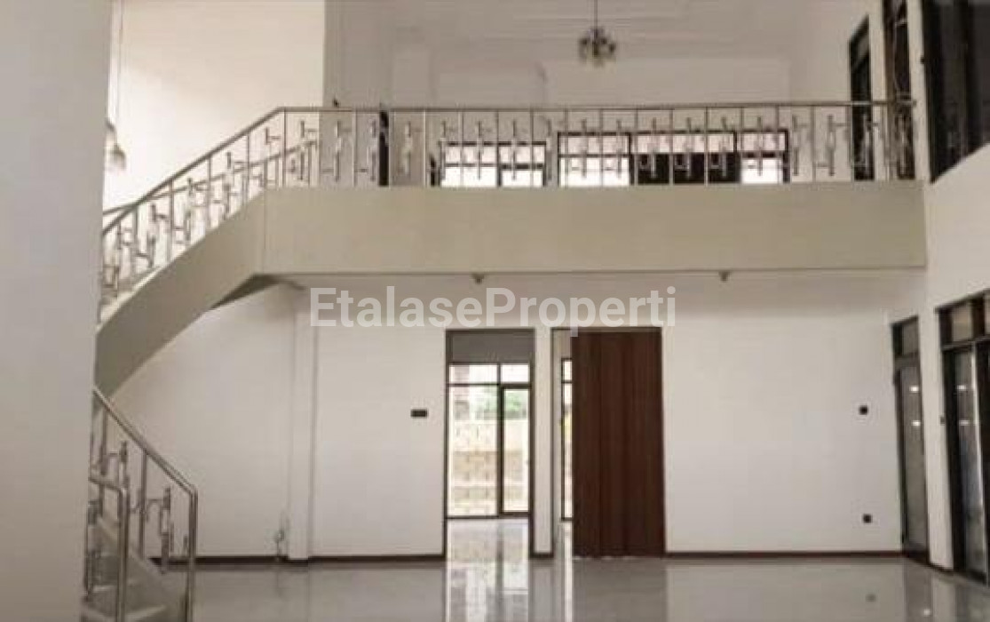 Foto properti Di Jual Rumah Di Dharmahusada Indah Barat 3