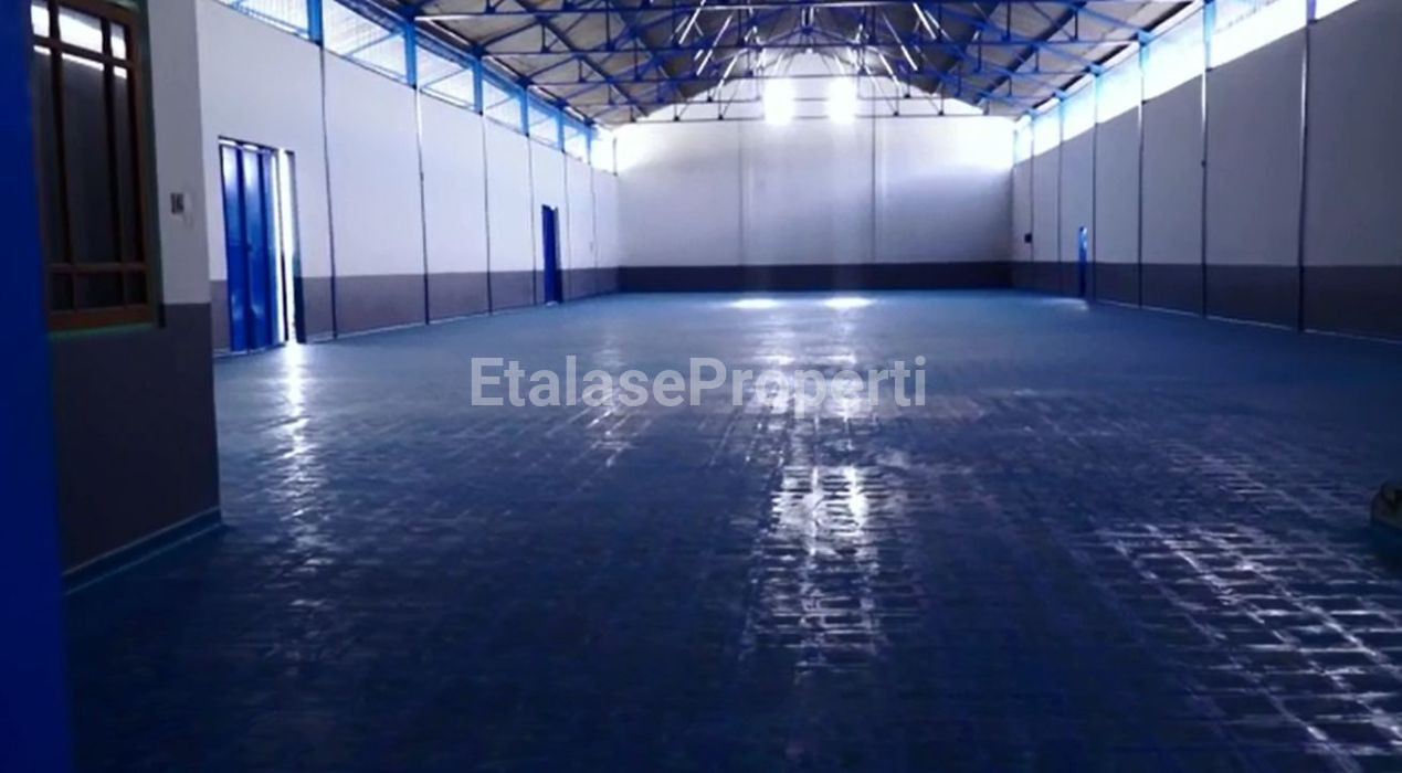Foto properti Dijual Gudang Di Jl. Ahmad Yani Kebondalem 4