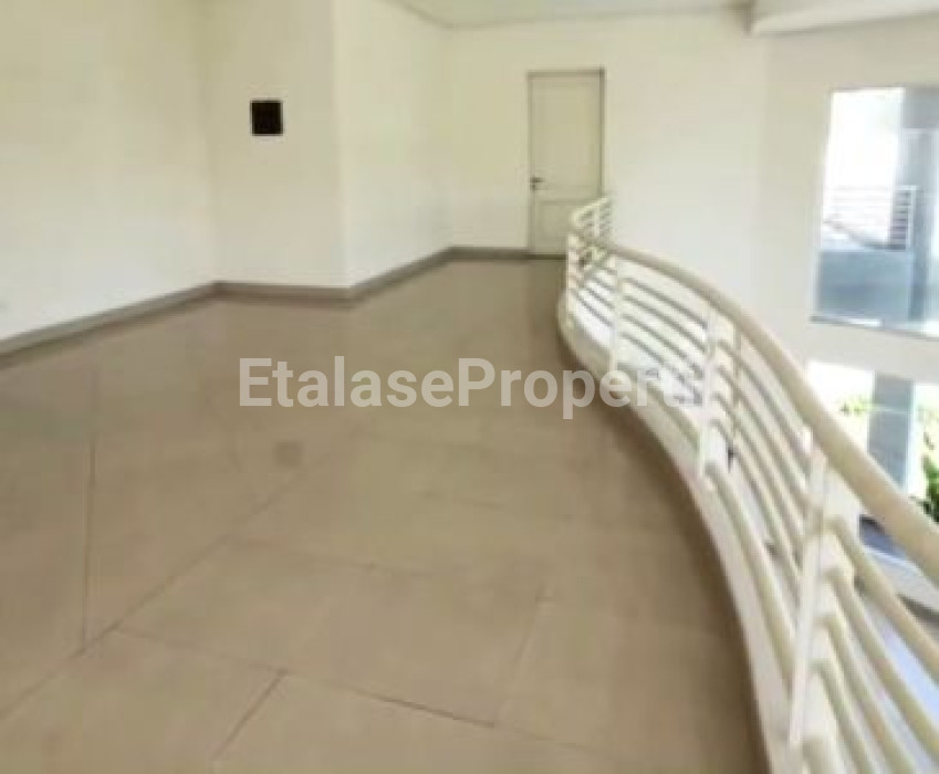 Foto properti Disewakan Rumah Dian Istana Park Evenue 3