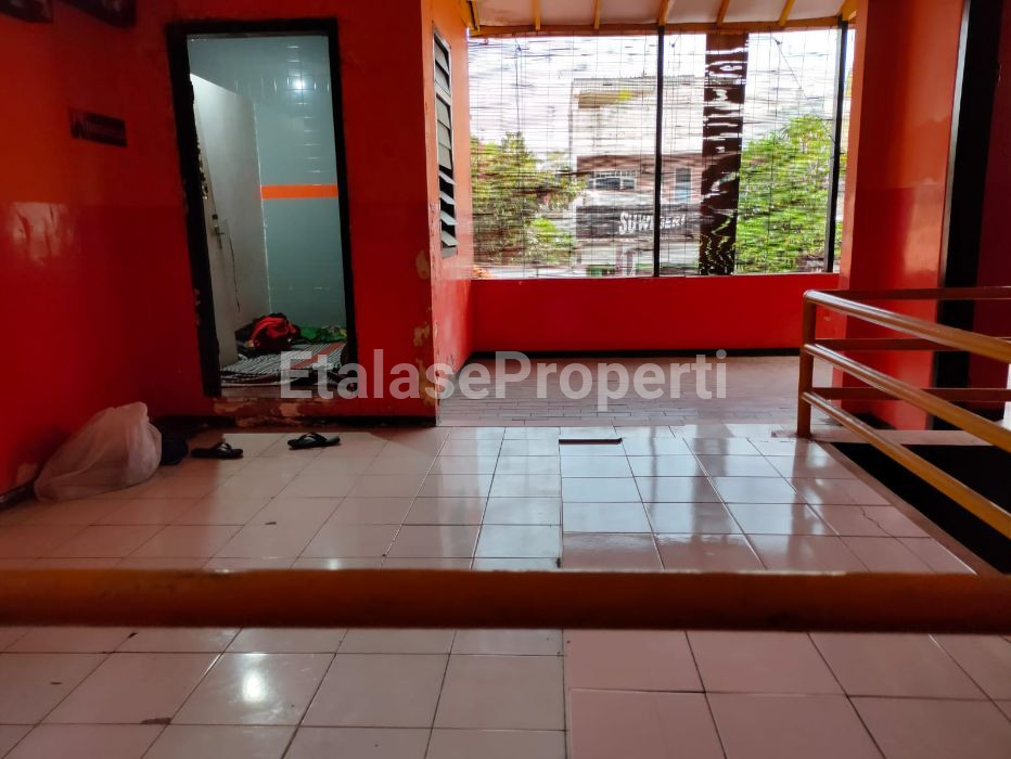 Foto properti Disewakan Area Komersil Di Sby Barat 2