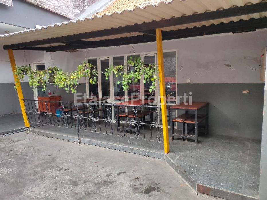 Foto properti Disewakan Area Komersil Di Sby Barat 7
