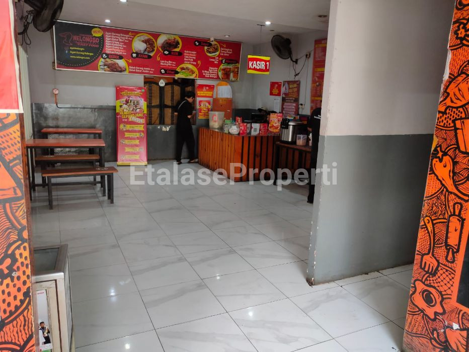Foto properti Disewakan Area Komersil Di Sby Barat 8