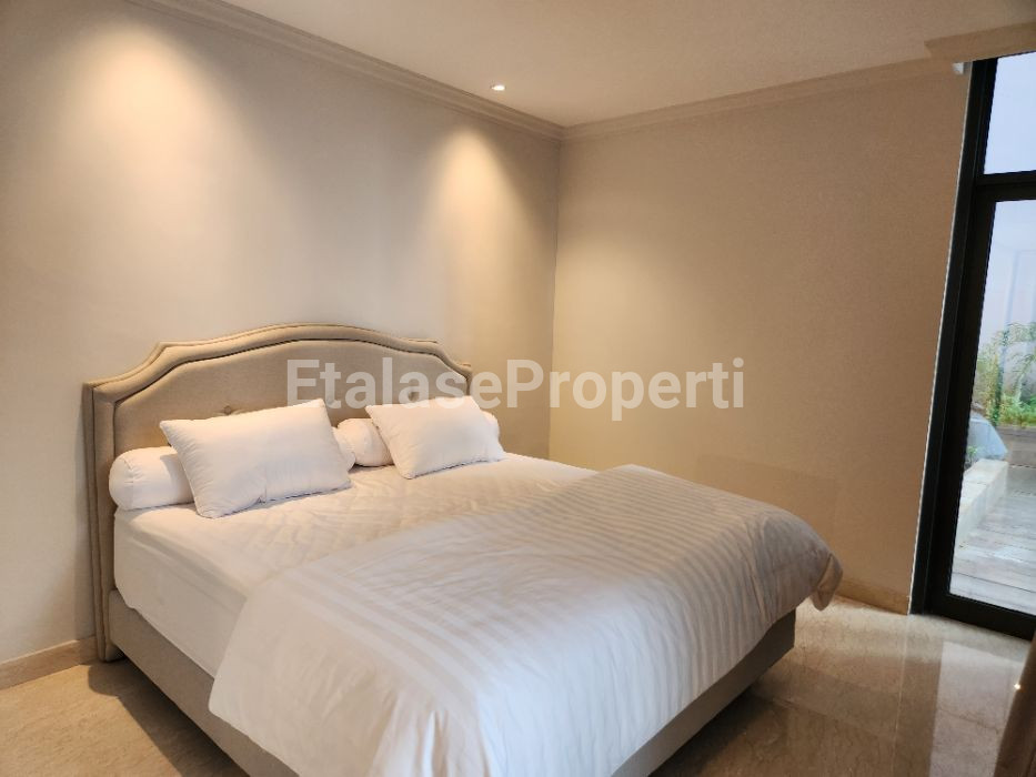 Foto properti Jual Apartemen The Voila With Sky Deck Jacuzzi 1