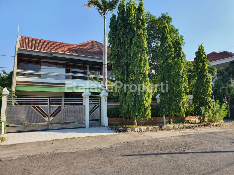 Foto properti Rumah Puncak Permai Utara Fasilitas Lengkap Siap Huni Di Surabaya Barat 1