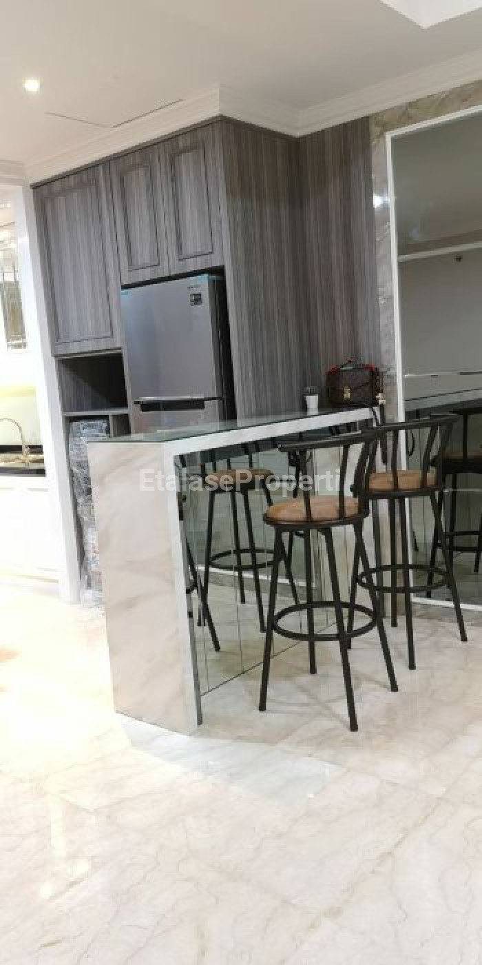 Foto properti Disewakan ONE EAST Apartment Full Furnished Mewah 5