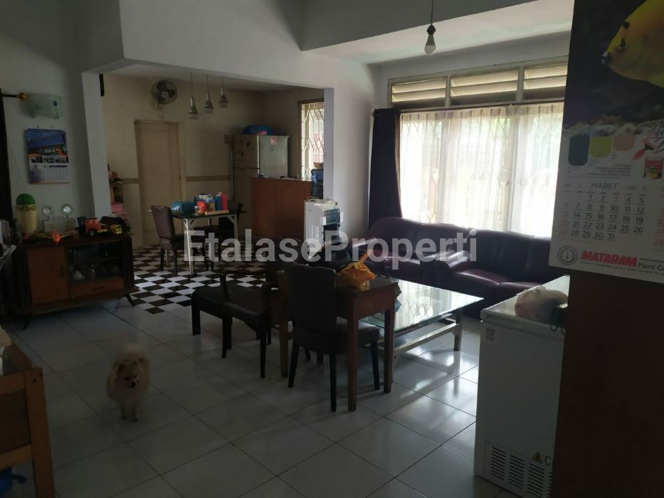 Foto properti Jalan Klabat - Rumah Pojok 8