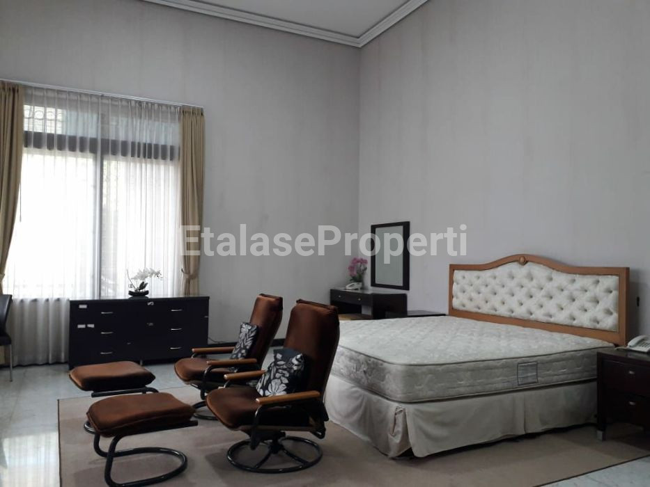 Foto properti Raya Dharmahusada 5