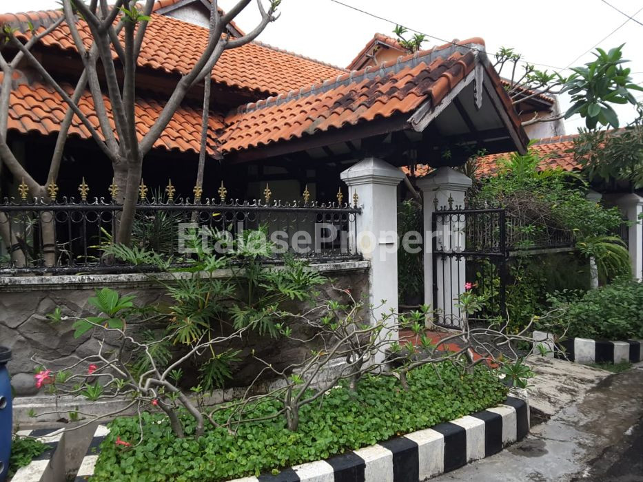 Foto properti RUMAH HOOK MEWAH RUNGKUT ASRI YKP 2
