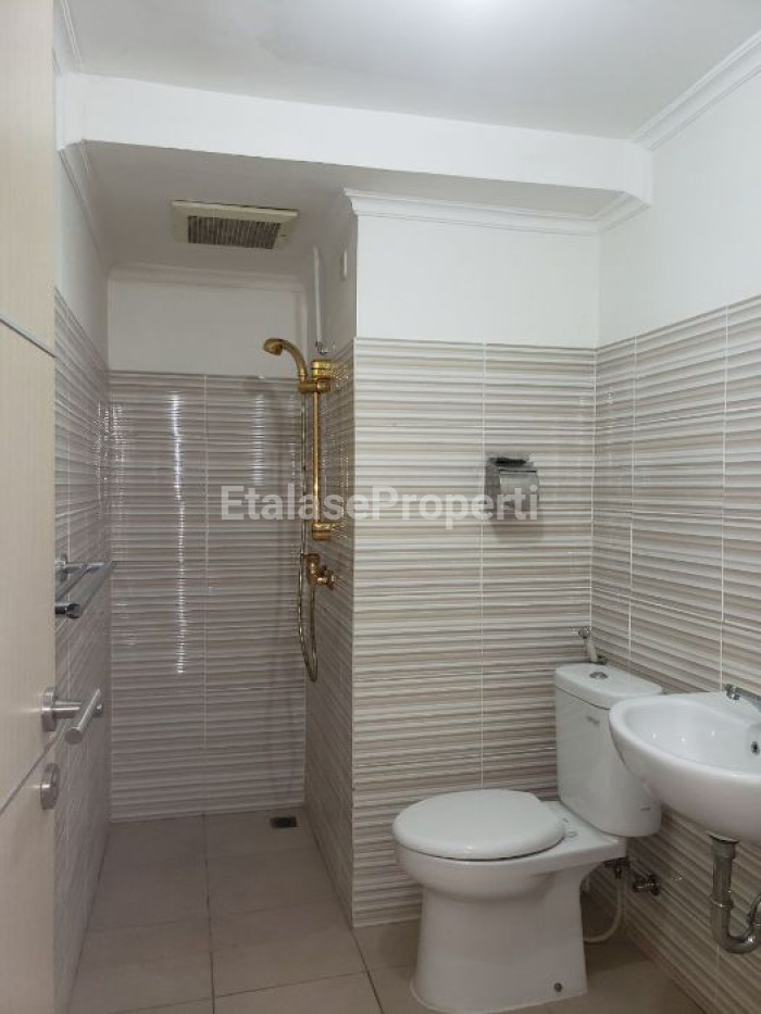 Foto properti Puncak Bukit Golf 3+1 Br Furnished 2