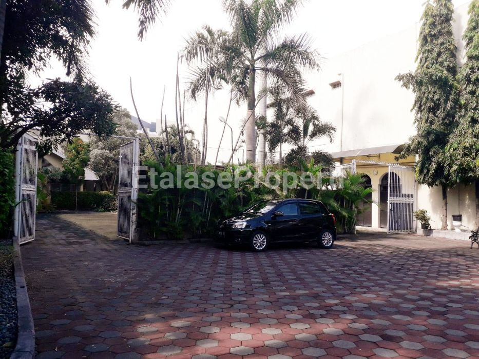 Foto properti SEWA Komersiil Raya Dharmahusada 2