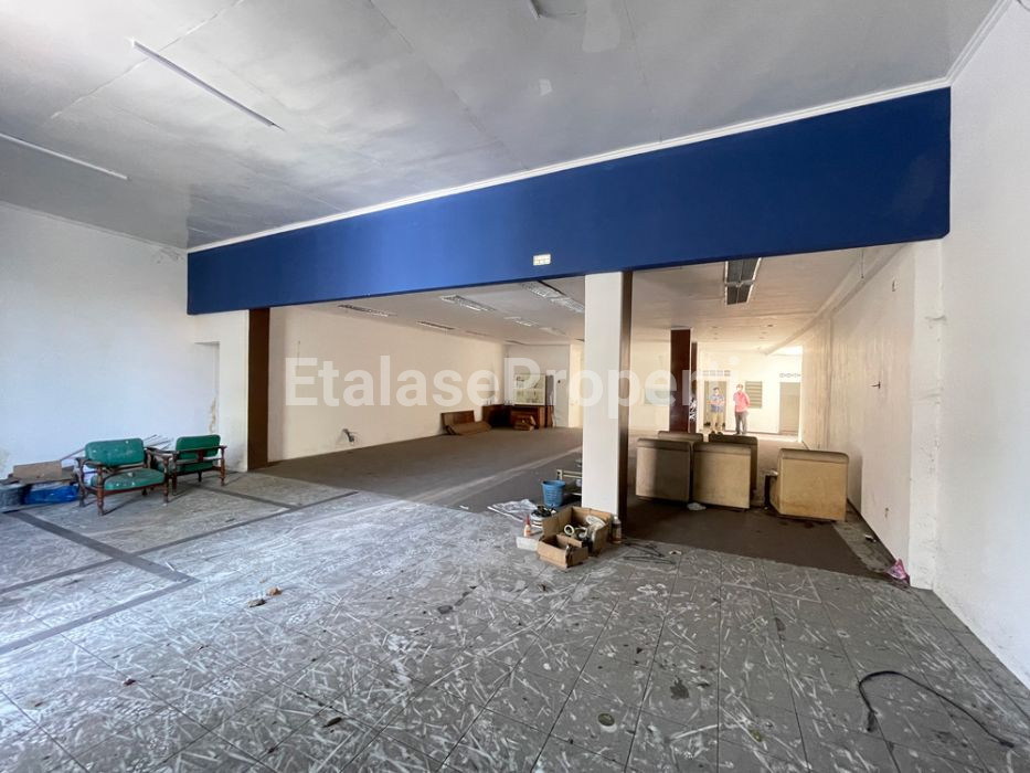 Foto properti *Dijual Tanah & Bangunan Komersial Raya Prof. Moestopo* 7