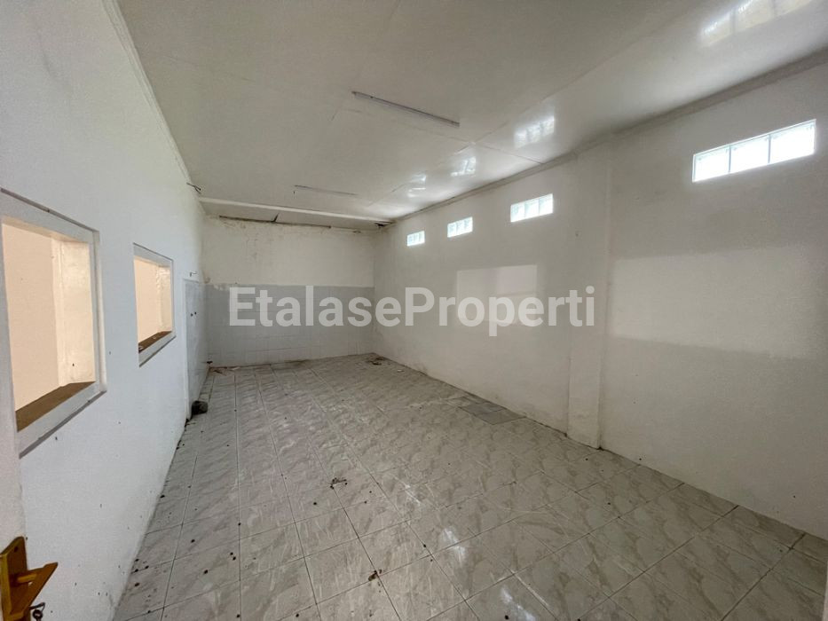 Foto properti *Dijual Tanah & Bangunan Komersial Raya Prof. Moestopo* 8