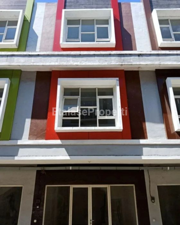 Foto properti BU - Dijual Ruko 3 Lantai Di City 9 1