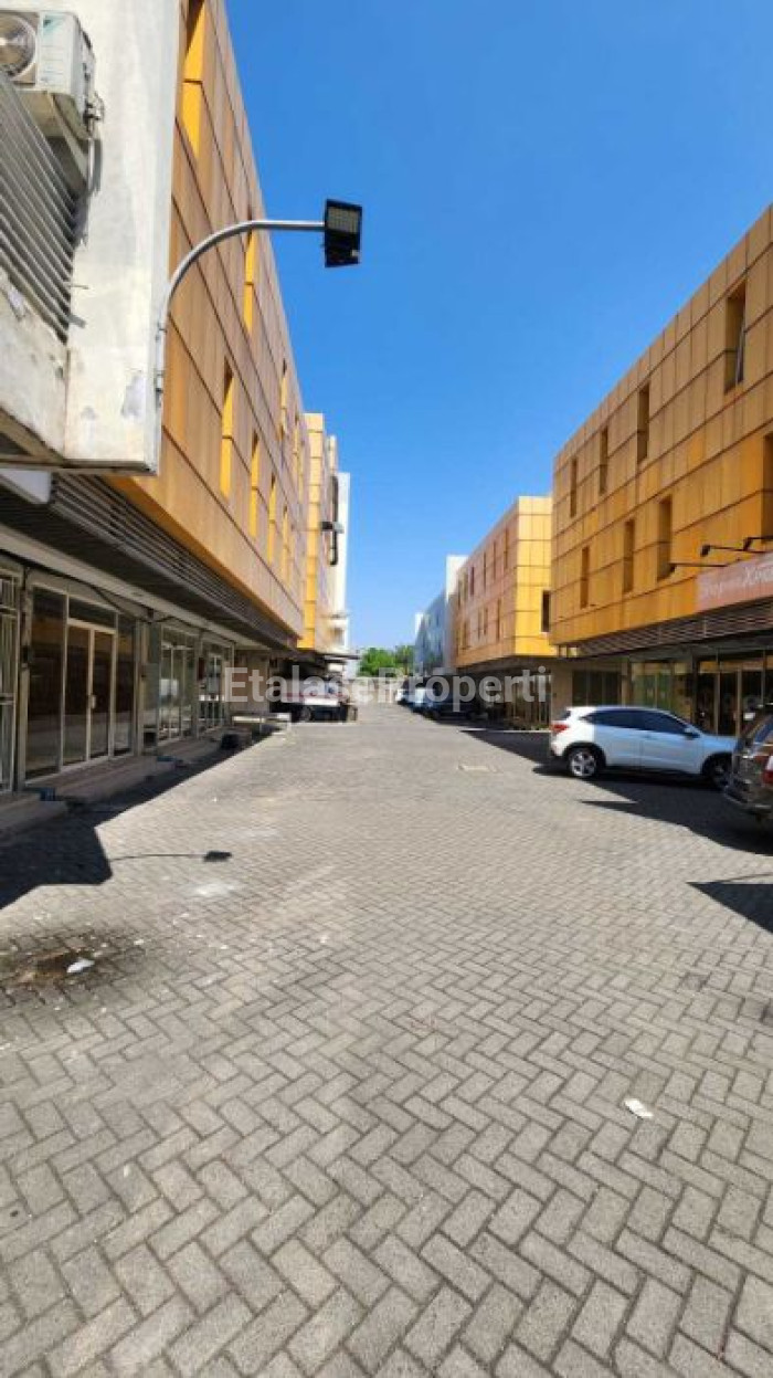 Foto properti *Disewakan Ruko Este Square MERR* 7