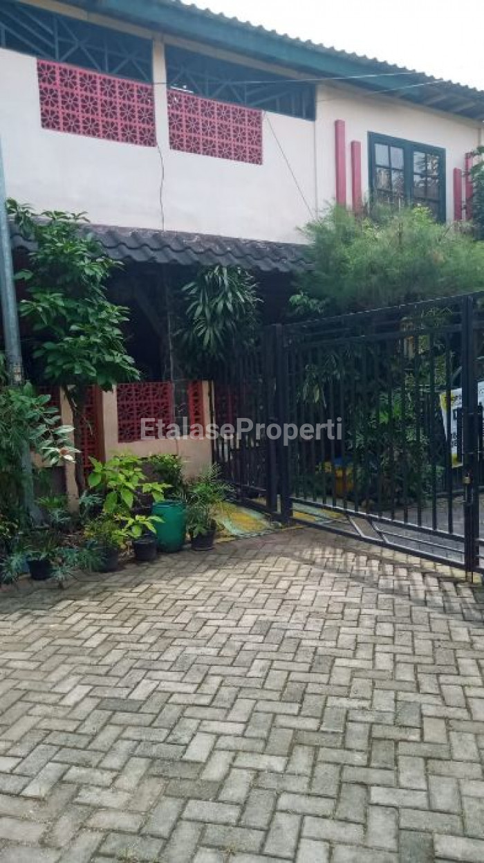 Foto properti Dijual Rumah Surabaya Selatan Di Kawasan Graha Pangeran 1