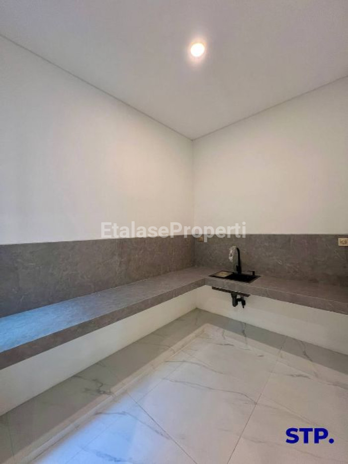 Foto properti 3 Unit! Townhouse Mewah 3 Lantai Di Pakis Tirtoasri Tipe Hook 4