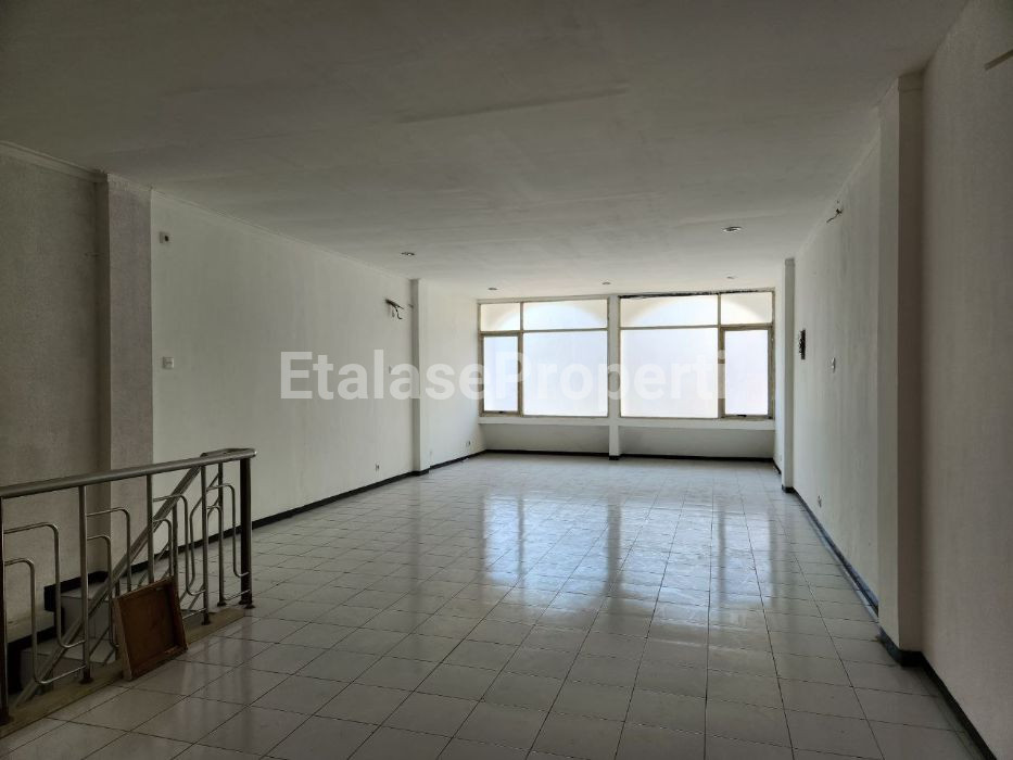 Foto properti DISEWAKAN Ruko 3 Lantai  SIAP PAKAI 3