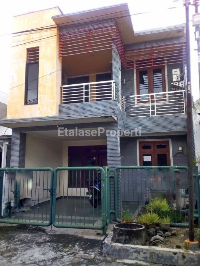 Foto properti Dijual Rumah Siap Huni 2 Lantai Daerah Klampis Harapan Surabaya 1