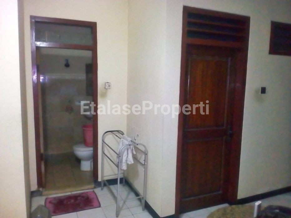 Foto properti Dijual Rumah Siap Huni 2 Lantai Daerah Klampis Harapan Surabaya 2