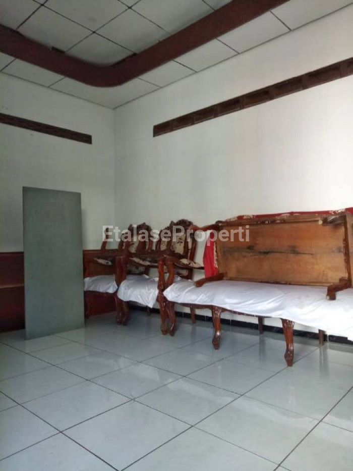 Foto properti Dijual Rumah Siap Huni 1 Lantai Daerah Siwakankerto Wonocolo Surabaya 1