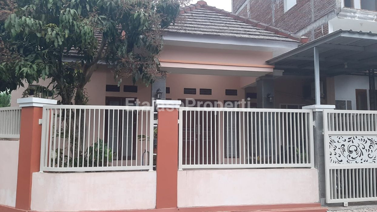 Foto properti Rumah Siap Huni Di Tengah Kota Batu 1