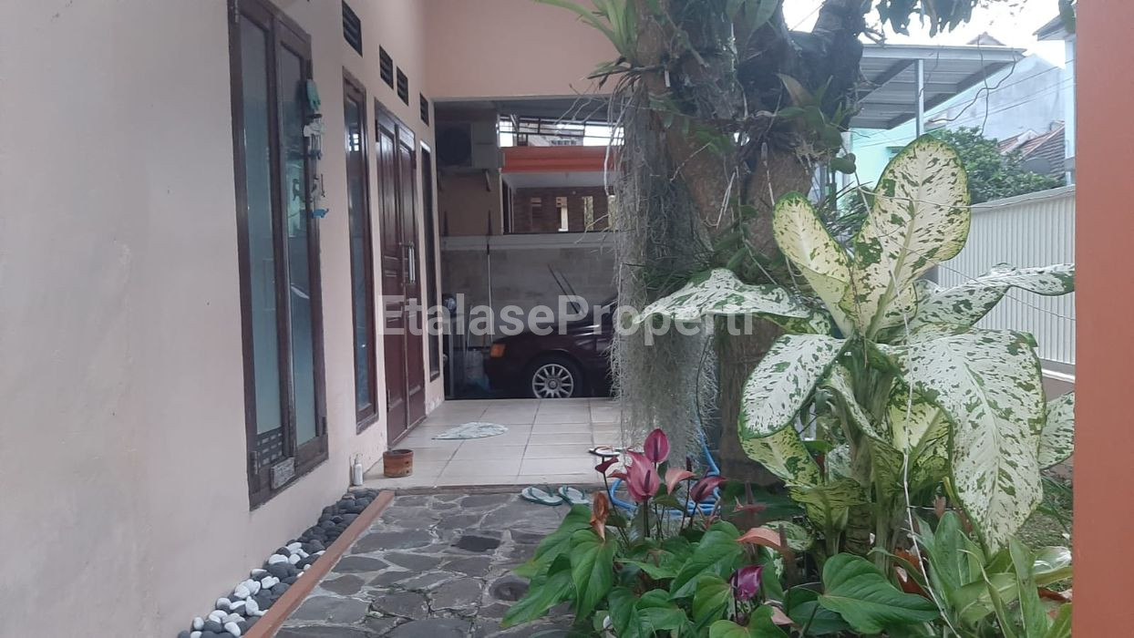 Foto properti Rumah Siap Huni Di Tengah Kota Batu 3