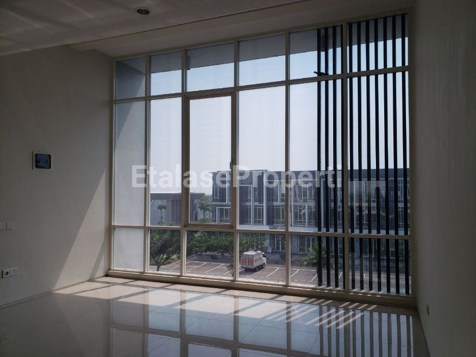 Foto properti Disewakan  Ruko Northwest Boulevard- 3 Lantai 5