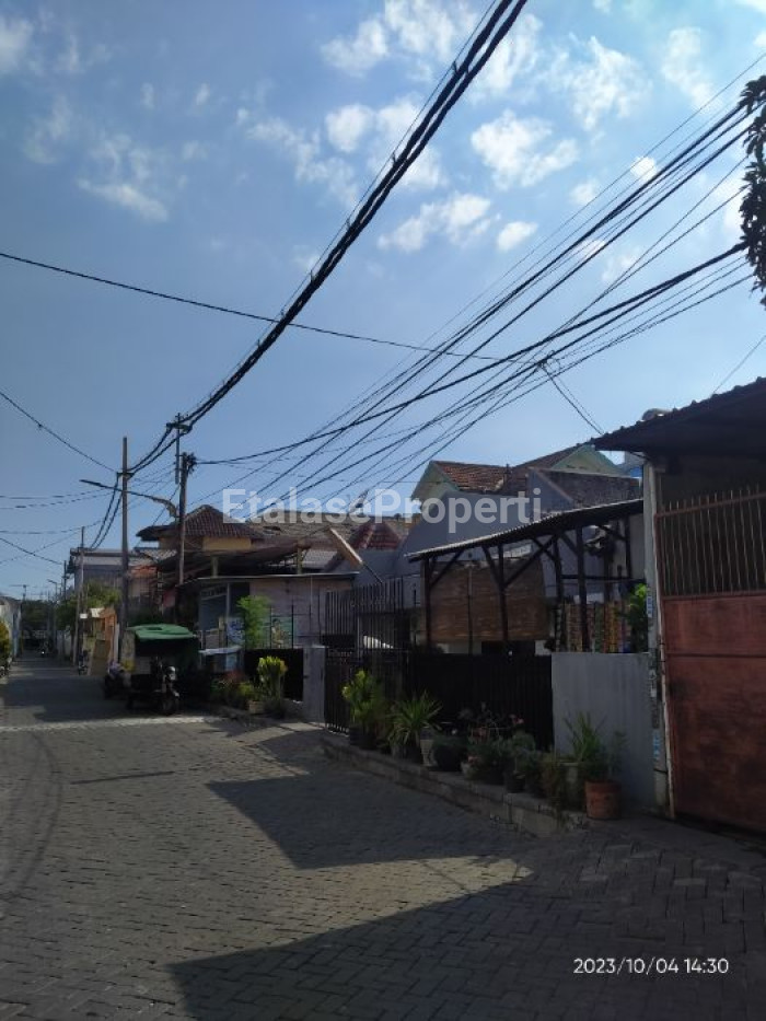 Foto properti Dijual Rumah Hitung Tanah Murah Di Lebak Permai Surabaya Harga 13juta/meter² 9