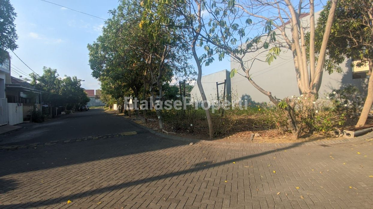 Foto properti Dijual Tanah Pantai Mentari Hadap Barat Dan Selatan (Pojok) 2