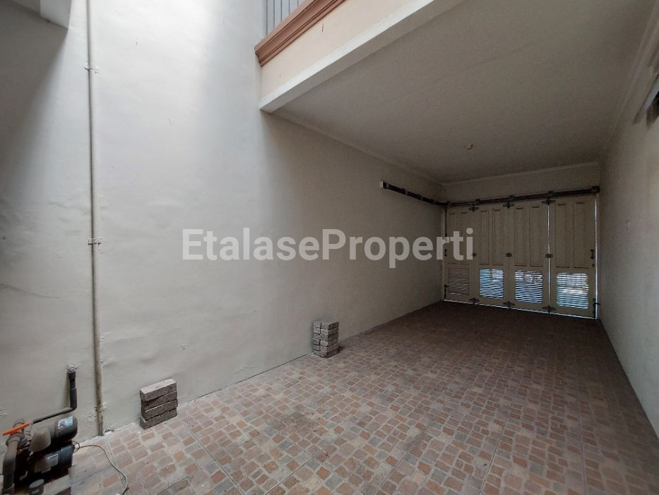 Foto properti DIJUAL RUMAH DI MANYAR JAYA SURABAYA TIMUR 3