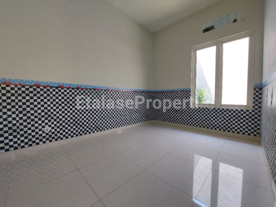 Foto properti DIJUAL RUMAH DI MANYAR JAYA SURABAYA TIMUR 6
