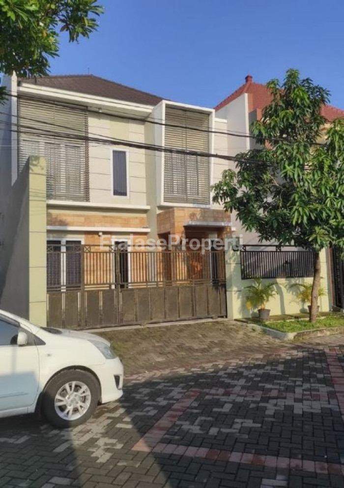 Foto properti Dijual Rumah GAYUNGSARI BARAT 1