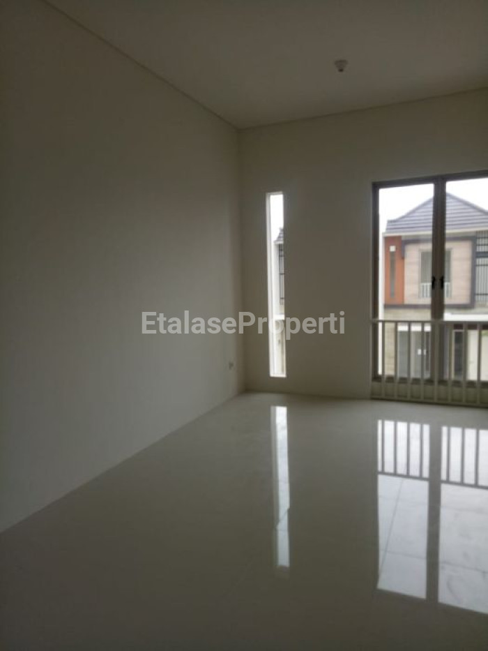 Foto properti JUAL RUMAH BARU DI CLUSTER GARBERA - GREEN LAND, MENGANTI, BARAT  SURABAYA. 2