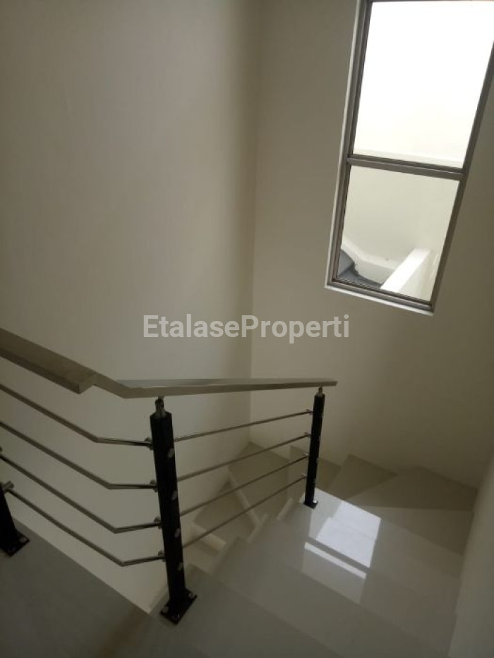 Foto properti JUAL RUMAH BARU DI CLUSTER GARBERA - GREEN LAND, MENGANTI, BARAT  SURABAYA. 3