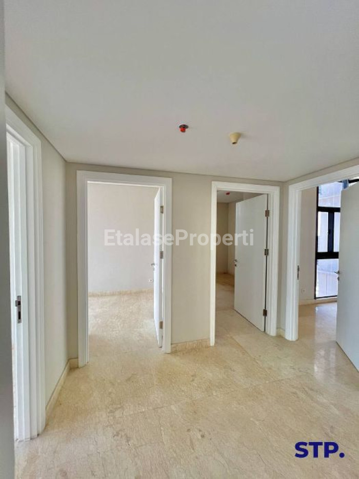 Foto properti Jual Cepat, Apartemen Voila Ciputra World 4 Bedroom Lantai 36 4