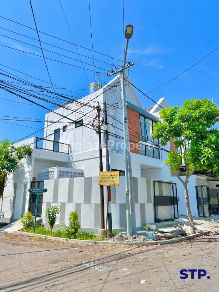Foto properti Rumah Baru Scandinavian Di Perumahan Gading Pantai Kenjeran Tipe B 1