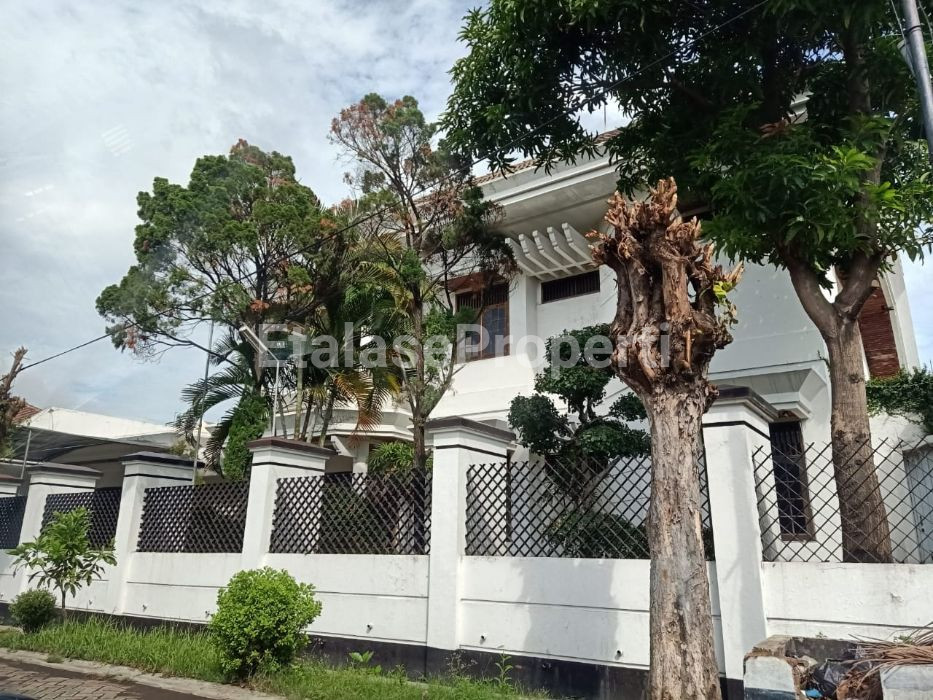 Foto properti Dijual Rumah Siap Huni 2 Lantai Daerah Kendangsari Surabaya 1