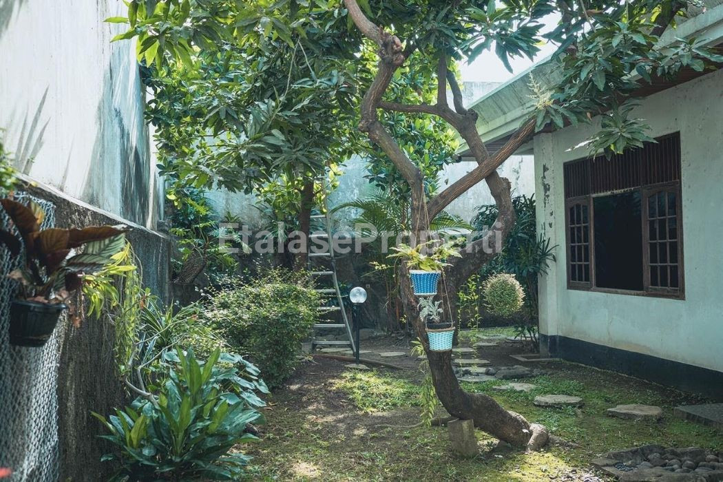 Foto properti Dijual Rumah Siap Huni 2 Lantai Daerah Kendangsari Surabaya 2