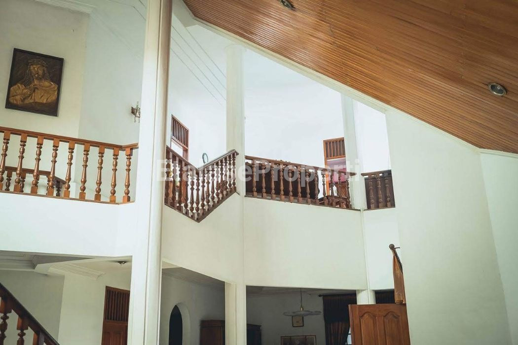 Foto properti Dijual Rumah Siap Huni 2 Lantai Daerah Kendangsari Surabaya 3