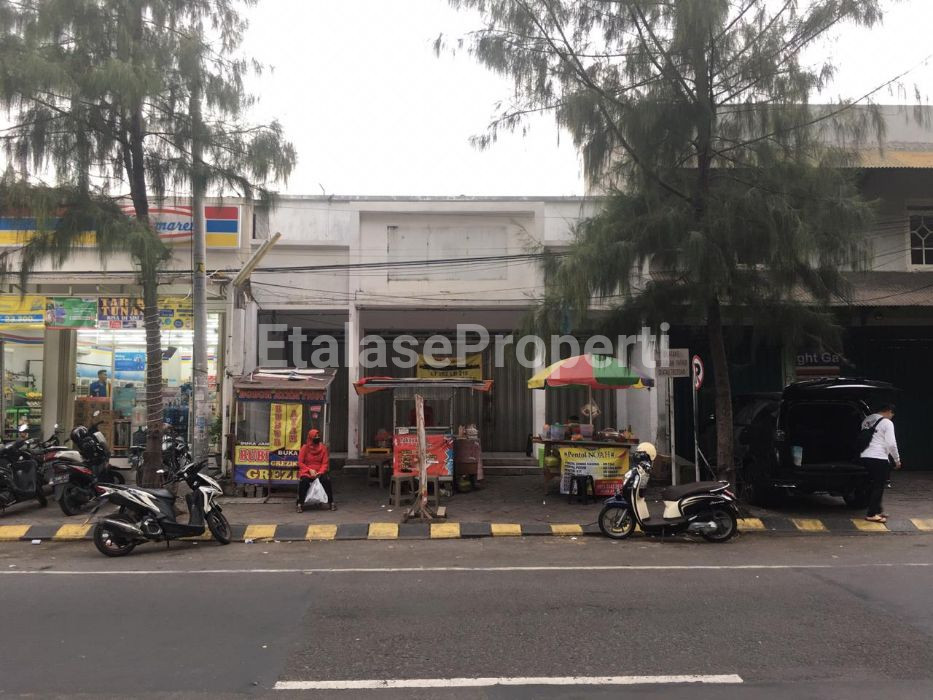 Foto properti Rumah Toko 1